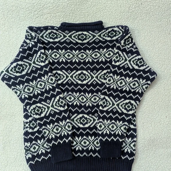 GAP Men's Navy and Cream Patterned Crewneck Sweater - Picture 5 of 5